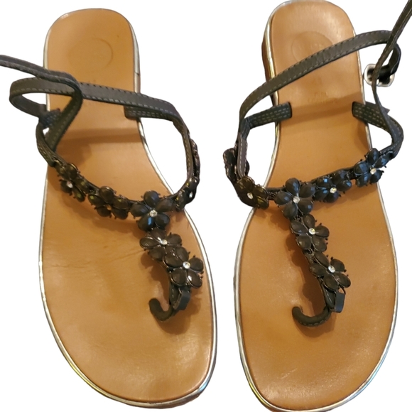 Reg $150 Gioseppo Beaded sandals size 41 (9.5) - Picture 1 of 9